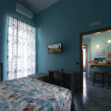Casina Lambis